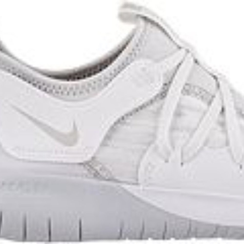 NIKE Natural Motion Running Shoe